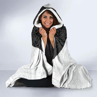 Personalised Papua New Guinea Oro Necklace Hooded Blanket Black Melanesia Traditional Pattern LT9 - Polynesian Pride
