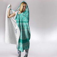Hawaiian Hibiscus Honu Hooded Blanket Turquoise Mele Kalikimaka Palaka Spirit - Polynesian Pride