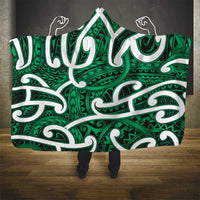 Aotearoa Maori Kowhaiwhai Hooded Blanket Kakariki Puhoro and Patiki