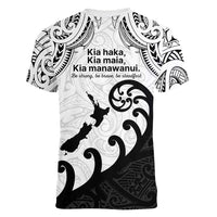Kia Haka Maori language Women V-Neck T-Shirt Te Reo Maori Inspired Art