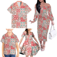 Mele Kalikimaka Hawaii Christmas Family Matching Off The Shoulder Long Sleeve Dress and Hawaiian Shirt Ulaula Seamless Floral Motif LT9 - Polynesian Pride