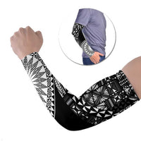 Black Tongan Ngatu Fonulei Pattern Arm Sleeves LT9 Set of 2 Black - Polynesian Pride