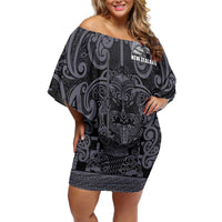 Custom New Zealand Taiaha Maori Family Matching Off Shoulder Short Dress and Hawaiian Shirt Minimalist Silver Fern All Black LT9 Mom's Dress Black - Polynesian Pride
