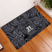 Custom New Zealand Taiaha Maori Rubber Doormat Minimalist Silver Fern All Black - Polynesian Pride