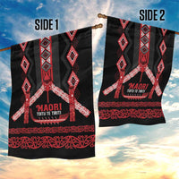 Toitu Te Tiriti Waitangi Garden Flag Black Wharenui House - Polynesian Pride