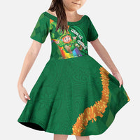 St Patrick's Day Hawaii Family Matching Puletasi and Hawaiian Shirt Hauoli Maoli Funny Shaka Leprechaun LT14 Daughter's Dress Green - Polynesian Pride