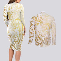Gold And White Aoteara Horse Racing Couples Matching Long Sleeve Bodycon Dress and Long Sleeve Button Shirt NZ Maori Pattern