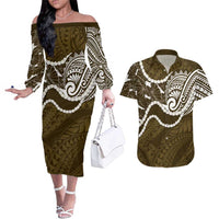 Aloha Hawaii Kalo Pikake Lei Couples Matching Off The Shoulder Long Sleeve Dress and Hawaiian Shirt Chest Tattoo Gold Hawaiian Pattern LT14 Gold - Polynesian Pride