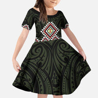 Kia Ora Aotearoa Family Matching Off Shoulder Maxi Dress and Hawaiian Shirt 2025 Pasifika Maori Taniko Motifs LT14 Daughter's Dress Black - Polynesian Pride