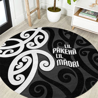 Lil Pakeha Lil Maori New Zealand Round Carpet Kiwi Proud Mangopare Pattern LT14 Black - Polynesian Pride