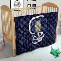 Blue New Zealand Eel Quilt Aotearoa Maori Tuna With Kotiate Weapon LT14 - Polynesian Pride