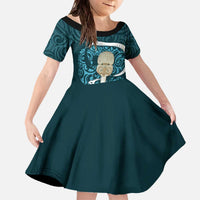 Turquoise New Zealand Eel Family Matching Off The Shoulder Long Sleeve Dress and Hawaiian Shirt Aotearoa Maori Tuna With Kotiate Weapon LT14 Daughter's Dress Turquoise - Polynesian Pride