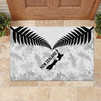 Custom New Zealand Silver Fern Football Rubber Doormat Go Aotearoa Grunge White - Polynesian Pride