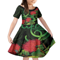 New Zealand Gecko Family Matching Off Shoulder Maxi Dress and Hawaiian Shirt Aotearoa Maori With Pohutukawa Flowers LT14 Daughter's Dress Black - Polynesian Pride