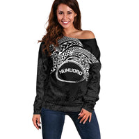 Personalised Pohnpei Nukuoro Micronesia Off Shoulder Sweater Polynesian Tattoo Curves Black Version LT14 Women Black - Polynesian Pride