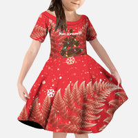 Kiwi New Zealand Christmas Family Matching Off The Shoulder Long Sleeve Dress and Hawaiian Shirt Meri Kirihimete Silver Fern - Red Color LT14 Daughter's Dress Red - Polynesian Pride