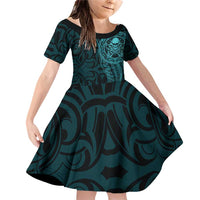 New Zealand Skull Darts Family Matching Off Shoulder Short Dress and Hawaiian Shirt Aotearoa Maori Chest Tattoo Stylized Teal LT14 Daughter's Dress Teal - Polynesian Pride
