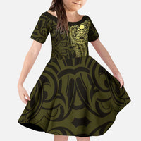 New Zealand Skull Darts Family Matching Off The Shoulder Long Sleeve Dress and Hawaiian Shirt Aotearoa Maori Chest Tattoo Stylized Gold LT14 Daughter's Dress Gold - Polynesian Pride
