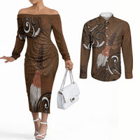 New Zealand Taiaha Couples Matching Off The Shoulder Long Sleeve Dress and Long Sleeve Button Shirt Maori Weapon Silver Fern Maori Pattern