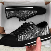 New Zealand Taiaha Maori Low Top Shoes Kiwikiwi Minimalist Silver Fern Tukutuku Motif LT9 White - Polynesian Pride