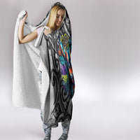 Chur Bro Shaka Sign Hooded Blanket New Zealand Koru Colorful Graffiti Splash
