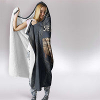 New Zealand She’ll Be Right Hooded Blanket NZ Slang No. 8 Wire Map Pattern