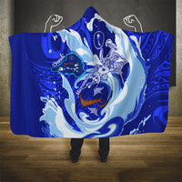 Chuuk Micronesian Roots Hooded Blanket Polynesian Tribal Pattern Hibiscus Flower And Stingray Art