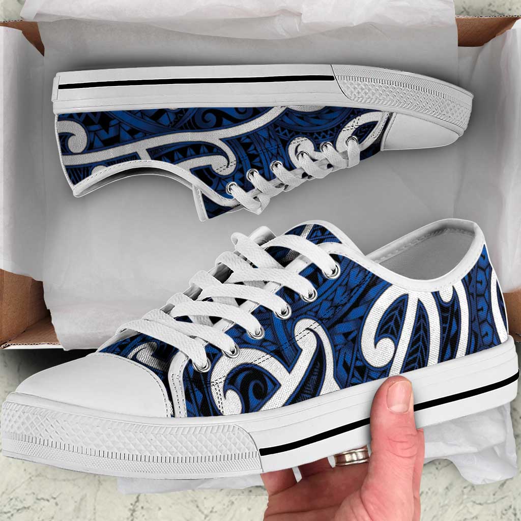 Aotearoa Maori Kowhaiwhai Low Top Shoes Kikorangi Puhoro and Patiki