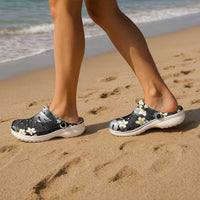 Black Tropical Hawaii Clogs Shoes Seamless Monstera Plumeria Hawaiian Pattern - Polynesian Pride