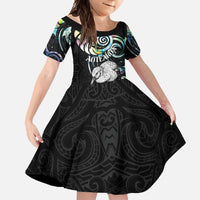 New Zealand Kiwi Bird Family Matching Off Shoulder Maxi Dress and Hawaiian Shirt Silver Fern Koru Paua Shell DT04 Daughter's Dress Black - Polynesian Pride