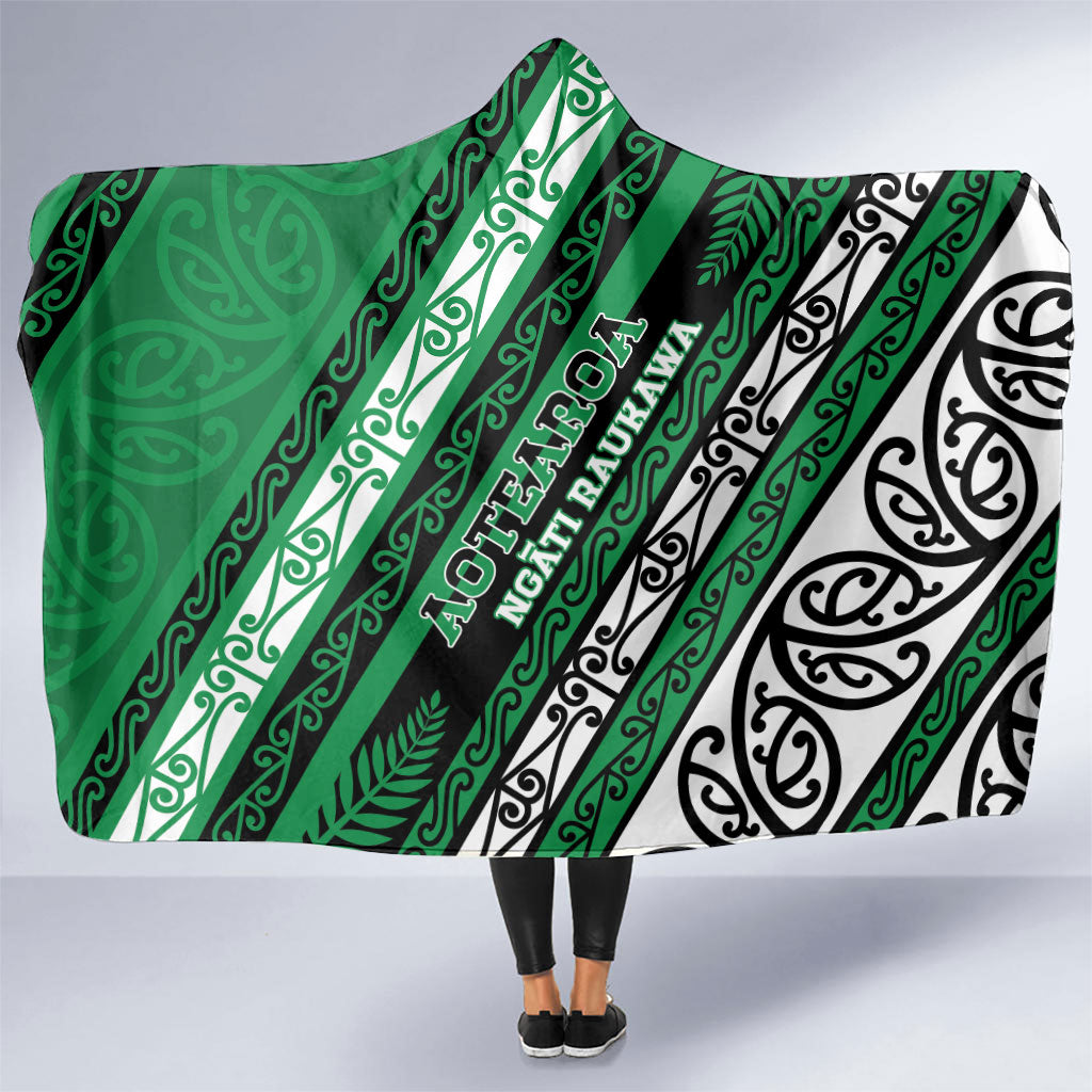 Aotearoa Ngati Raukawa Hooded Blanket New Zealand Maori Tribal Fern Pattern