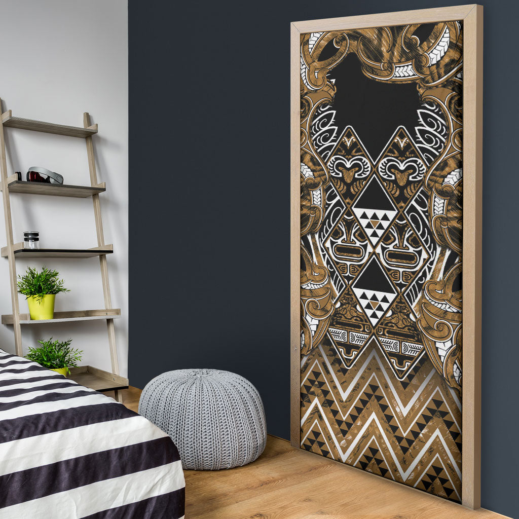 Aotearoa Kati Mamoe Door Cover Maori Brown Tribal Paua Shell Pattern DT05 - Polynesian Pride