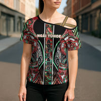 Aotearoa Ngai Tuhoe Cross Shoulder Shirt Maori Tribal Red And Green Paua Shell Pattern DT05 - Polynesian Pride