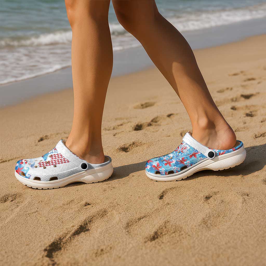 Hawaiian Tribal Manta Ray Clogs Shoes Kakau Tattoo and Flowers Surfing Waves Pattern Ocean Color LT03