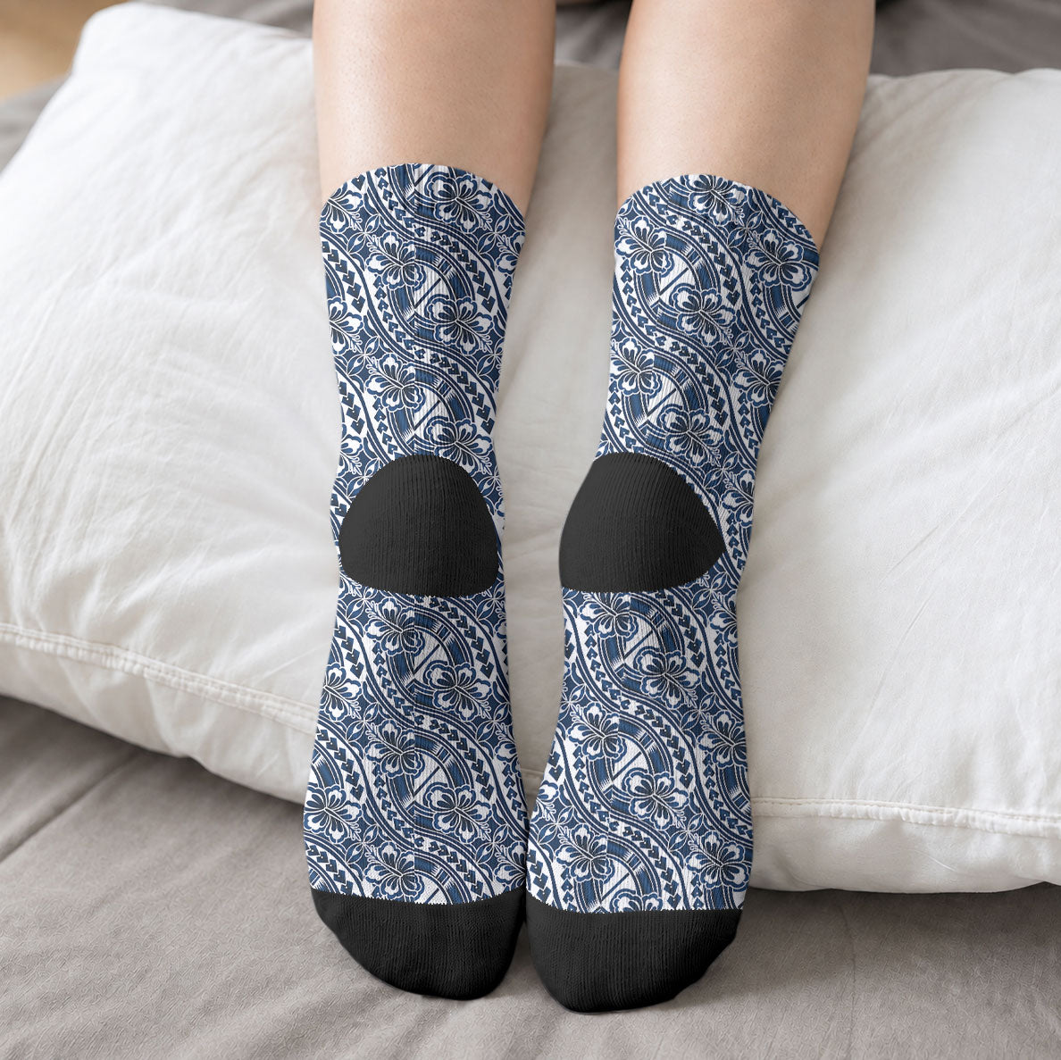 Hibiscus Bloom Island Tribal Waves Crew Socks Blue Polynesian Pattern LT01 - Polynesian Pride