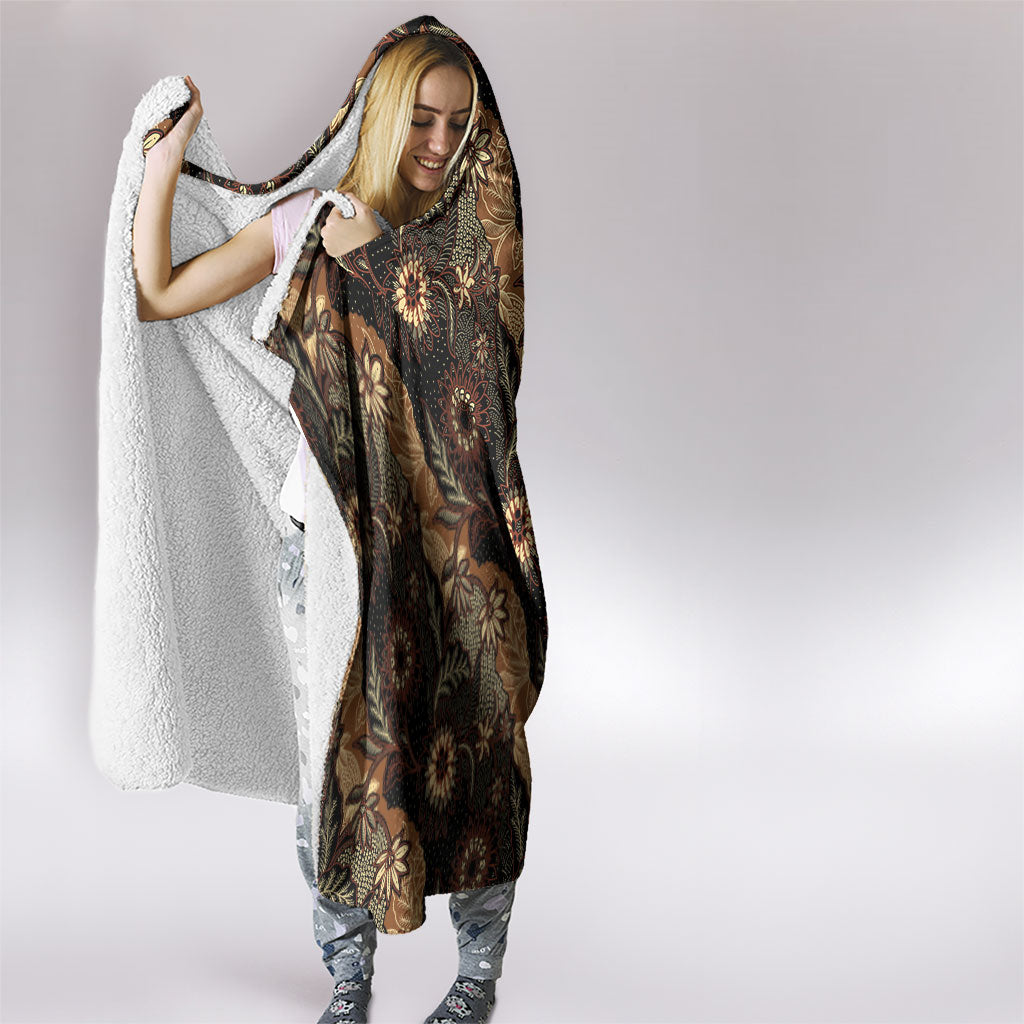 Batik Pedalaman Semen Lereng Style Hooded Blanket Indonesian Traditional Pattern