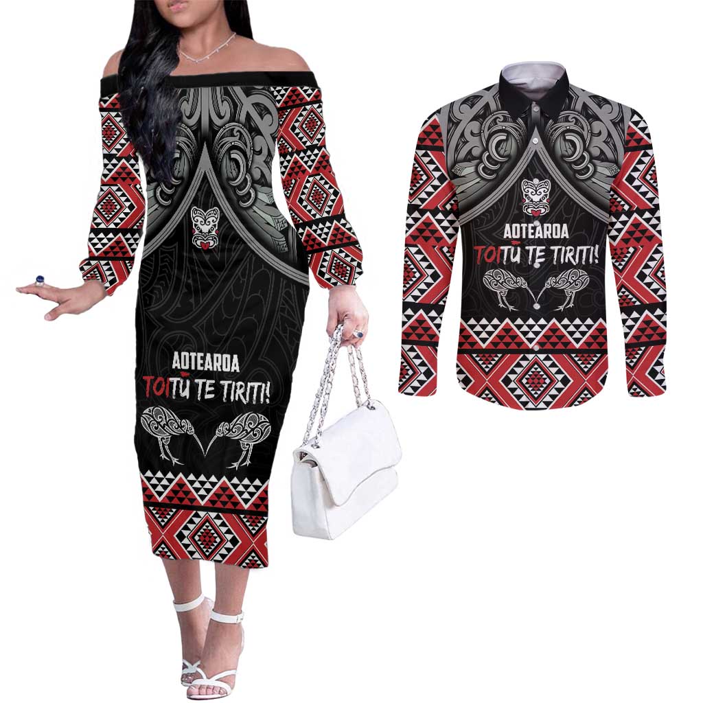 Aotearoa Toitu Te Tiriti Waitangi Couples Matching Off The Shoulder Long Sleeve Dress and Long Sleeve Button Shirt Proud To Be Maori LT01 Black - Polynesian Pride