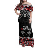 Aotearoa Toitu Te Tiriti Waitangi Family Matching Off Shoulder Maxi Dress and Hawaiian Shirt Proud To Be Maori LT01 Mom's Dress Black - Polynesian Pride