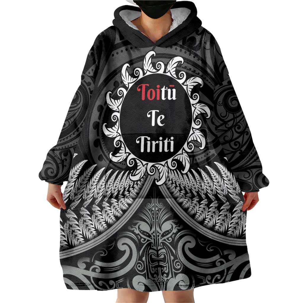 Personalised Toitu Te Tiriti Aotearoa Silver Fern Wearable Blanket Hoodie New Zealand Maori Pattern LT01 - Polynesian Pride