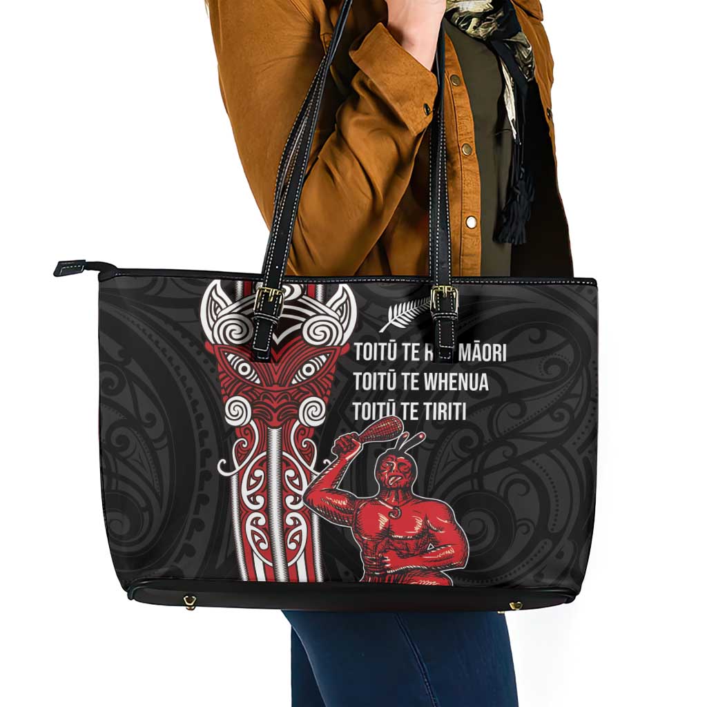 Toitu Te Reo Maori Toitu Te Whenua Toitu Te Tiriti Leather Tote Bag Maori Warrior New Zealand LT01 - Polynesian Pride