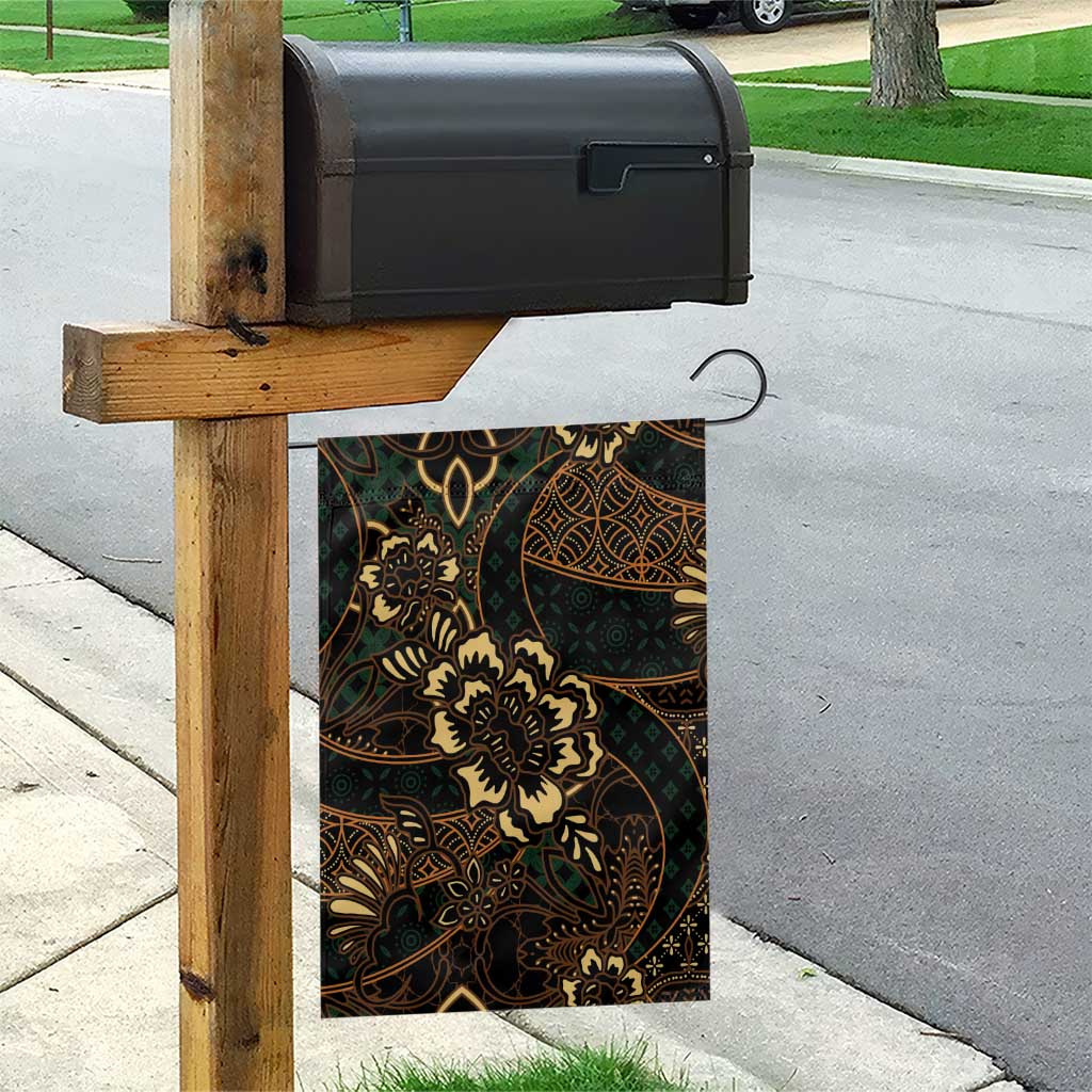Indonesian Batik Pattern Vintage Brown Garden Flag
