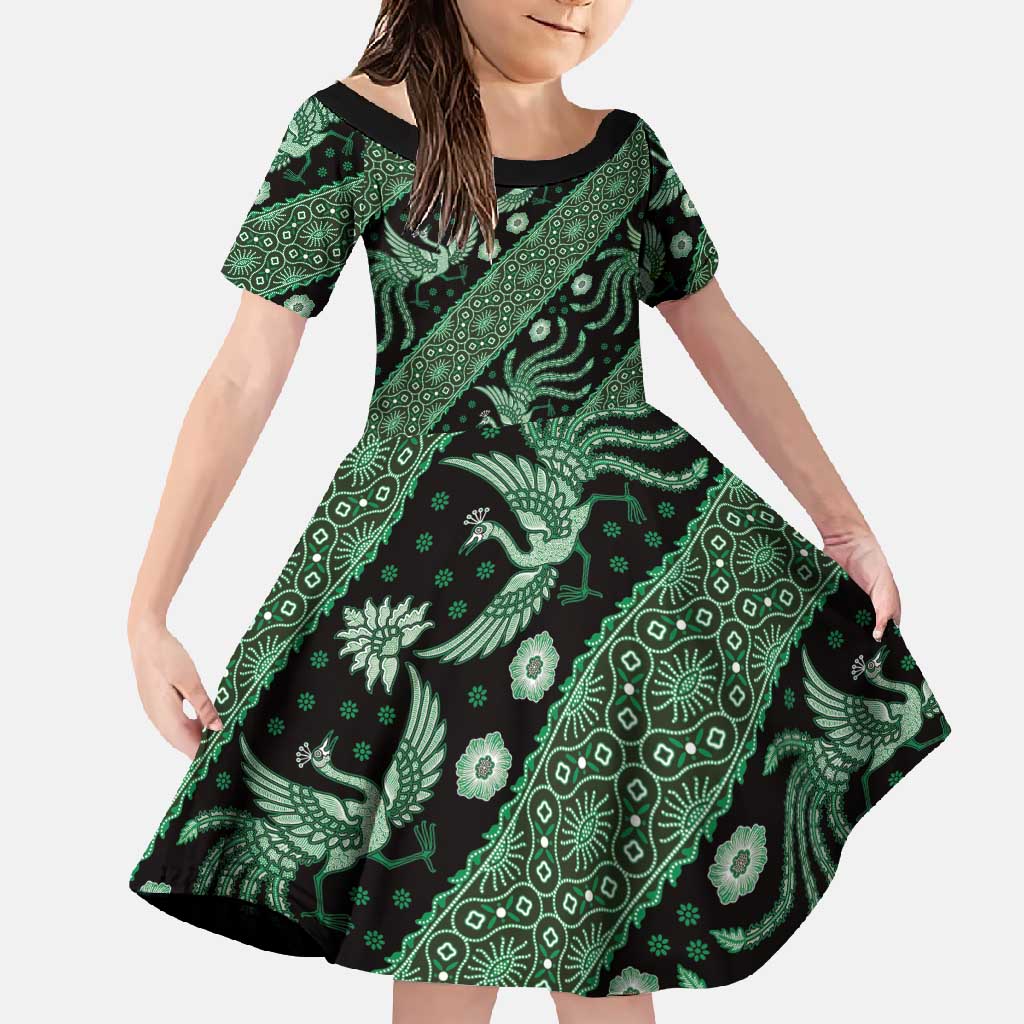 Indonesia Batik Pattern Family Matching Mermaid Dress and Hawaiian Shirt Green Version