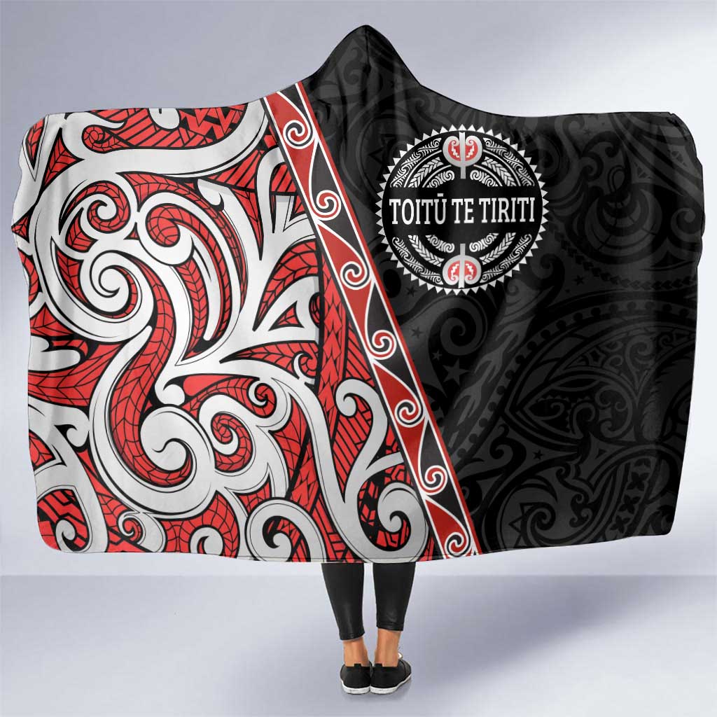 Aotearoa Toitu Te Tiriti Hooded Blanket Honour The Treaty New Zealand LT01 One Size Black - Polynesian Pride