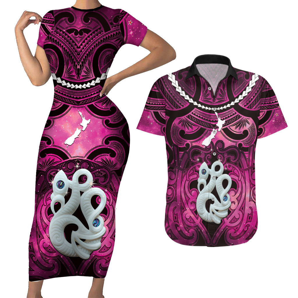 Personalised Maori Matariki Manaia Mawhero Couples Matching Short Sleeve Bodycon Dress and Hawaiian Shirt Maori Kowhaiwhai Pattern Galaxy LT01 Pink - Polynesian Pride