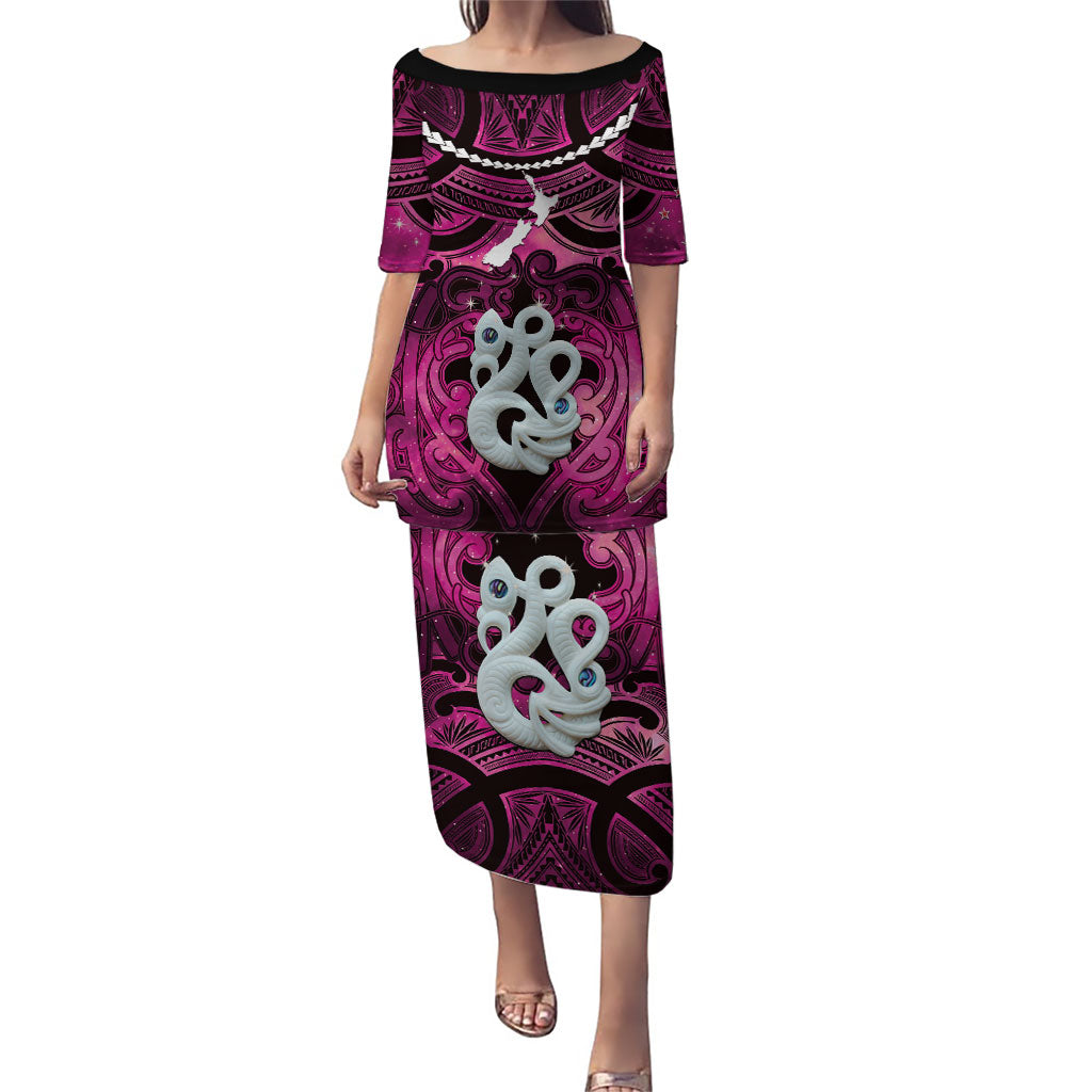 Personalised Maori Matariki Manaia Mawhero Family Matching Puletasi and Hawaiian Shirt Maori Kowhaiwhai Pattern Galaxy LT01 Mom's Dress Pink - Polynesian Pride