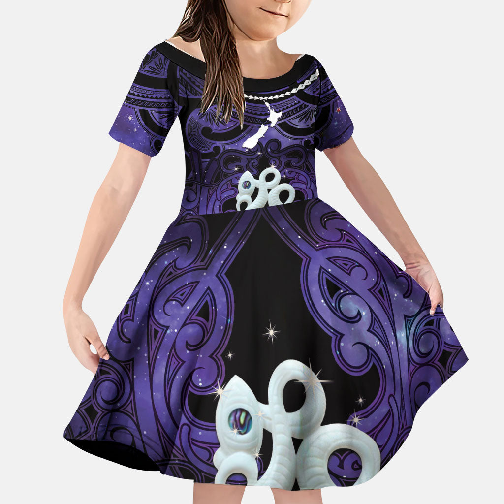 Personalised Maori Matariki Manaia Waiporoporo Family Matching Tank Maxi Dress and Hawaiian Shirt Maori Kowhaiwhai Pattern Galaxy LT01 Daughter's Dress Purple - Polynesian Pride