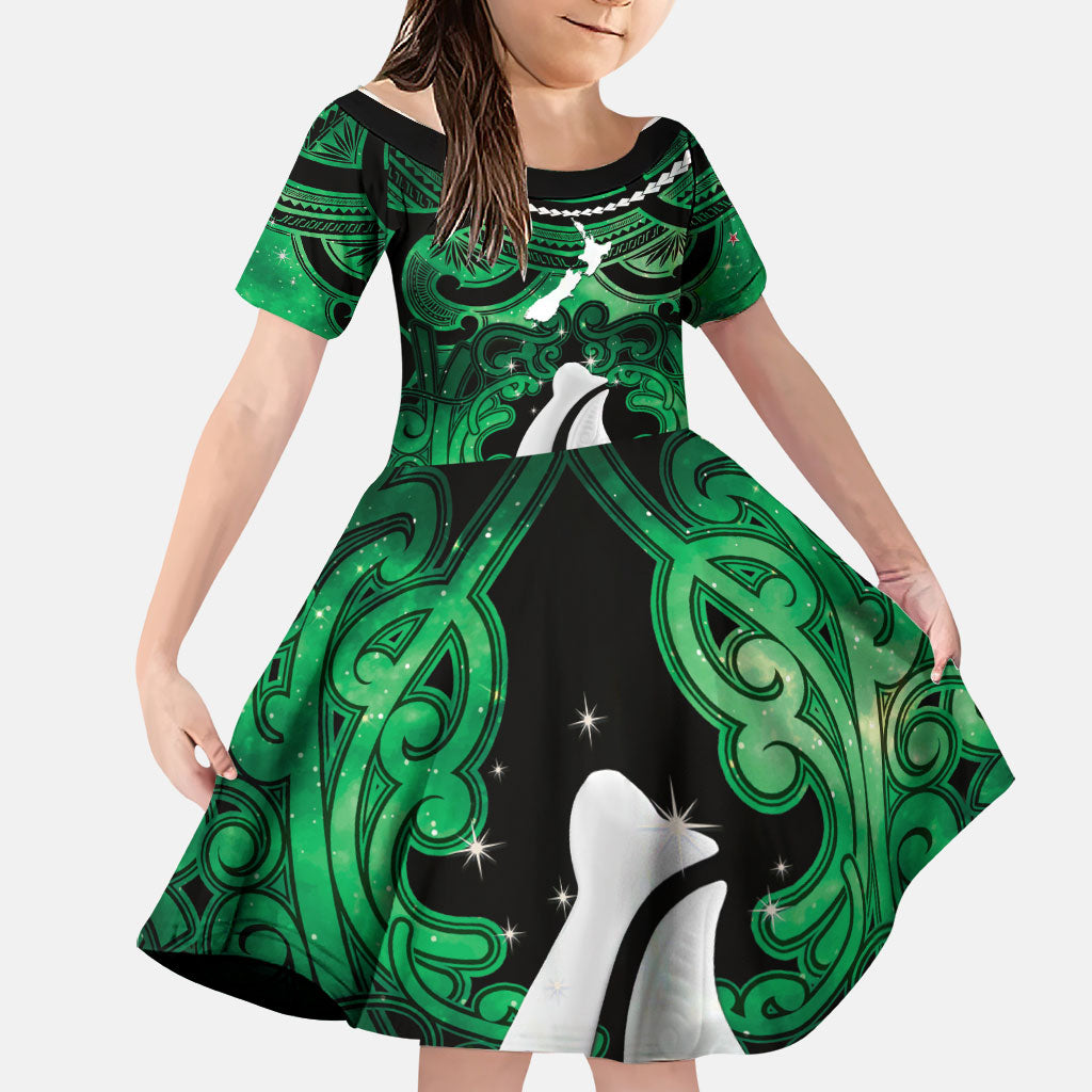 Personalised Maori Matariki Hei Matau Kakariki Family Matching Off Shoulder Short Dress and Hawaiian Shirt Maori Kowhaiwhai Pattern Galaxy LT01 Daughter's Dress Green - Polynesian Pride