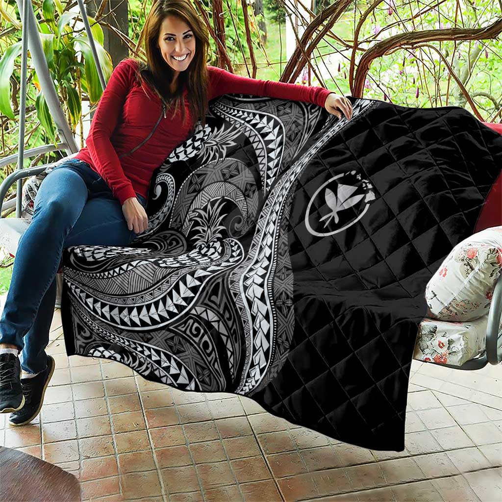 Hawaii Pineapple Gray Scale Tribal Pattern Quilt - Polynesian Pride