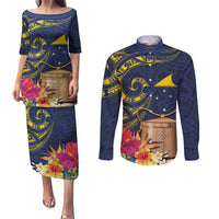 Tokelau Tokehega Day Couples Matching Puletasi and Long Sleeve Button Shirt Coat of Arms with Polynesian Tattoo and Hibiscus LT03 Blue - Polynesian Pride