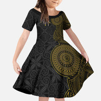 Niue Polynesian Hiapo Tattoo Art Family Matching Off Shoulder Maxi Dress and Hawaiian Shirt Half Style Black Gold Color LT03 Daughter's Dress Black - Polynesian Pride